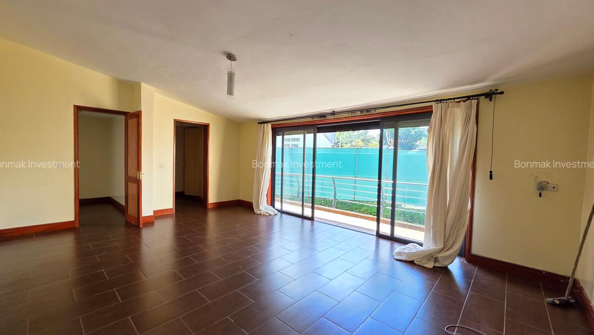 4 Bed Villa with En Suite at Old Runda. - 7