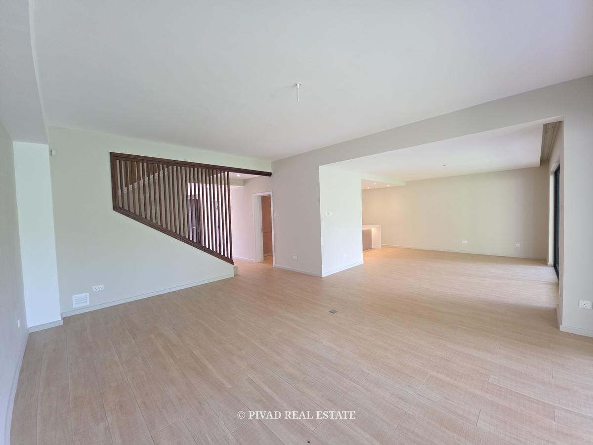 5 Bed Townhouse with Garden in Kyuna - 4