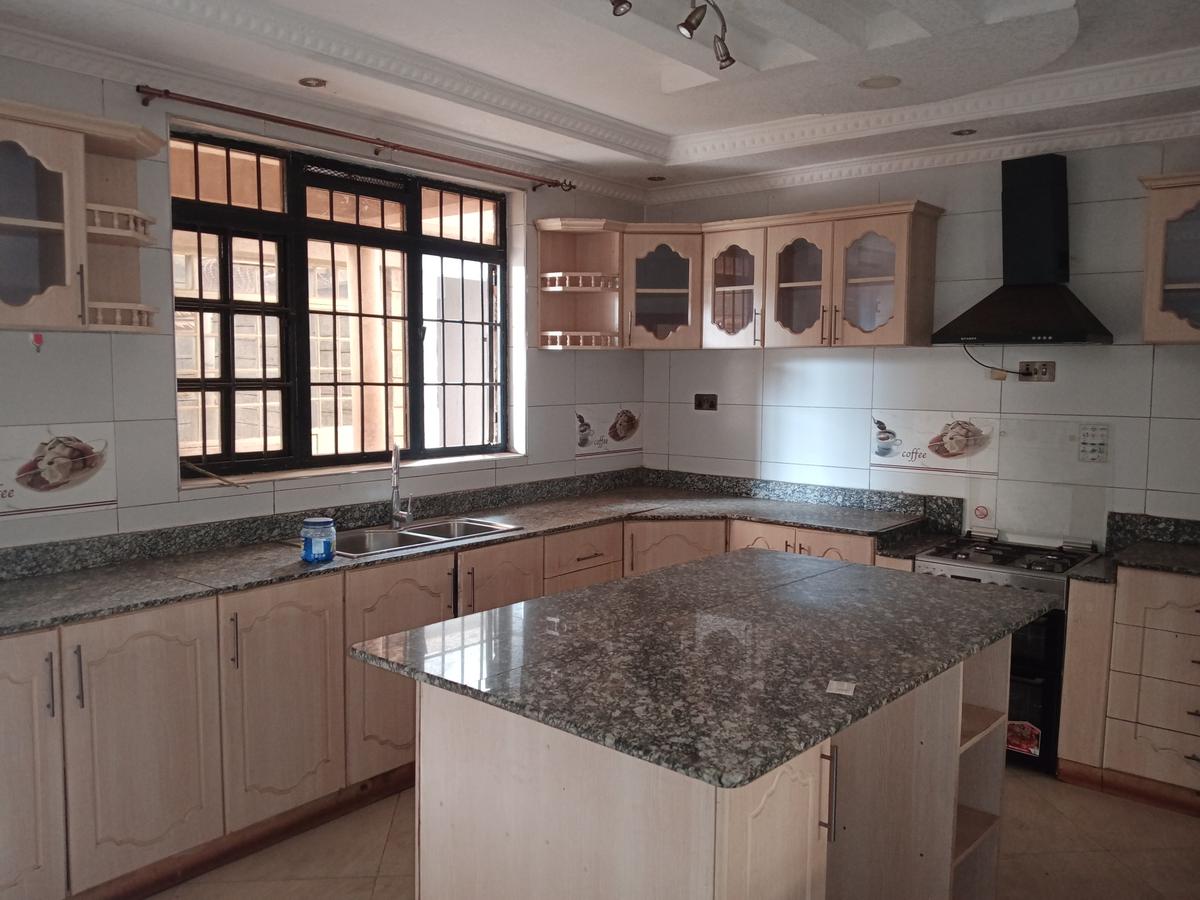 4 Bed Townhouse with En Suite at Off Ruiru-Guthunguri Road - 3