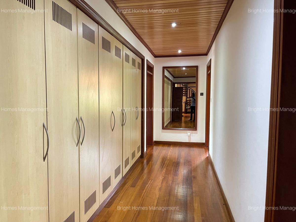 4 Bed House with En Suite in Loresho - 11