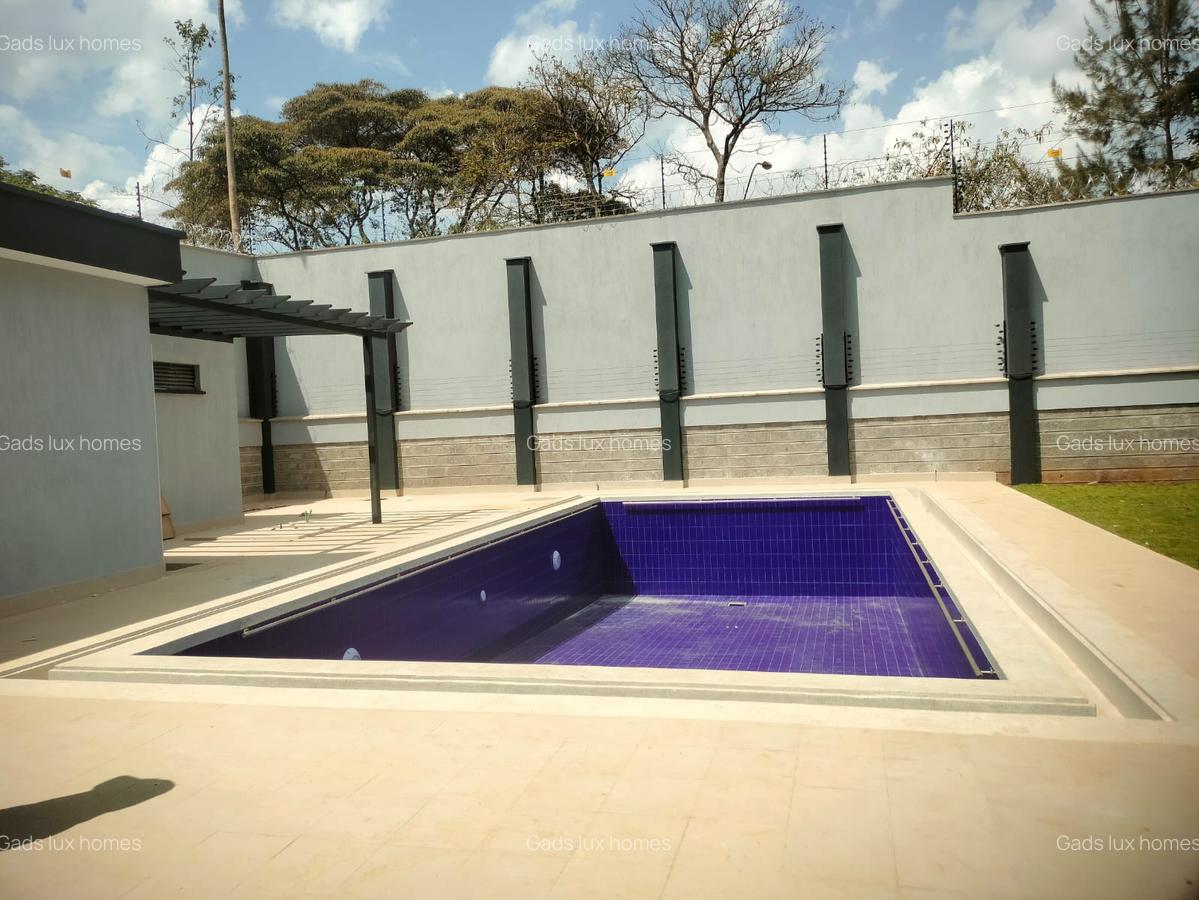 5 Bed Villa with En Suite at Nyari - 3