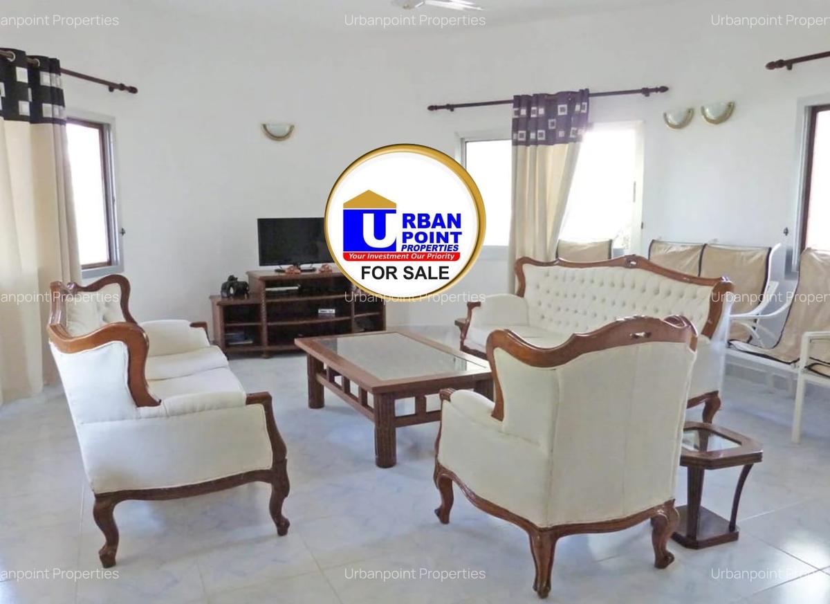 4 Bed Villa with En Suite in Watamu - 2