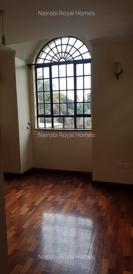 5 Bed House with En Suite at Runda Road - 7