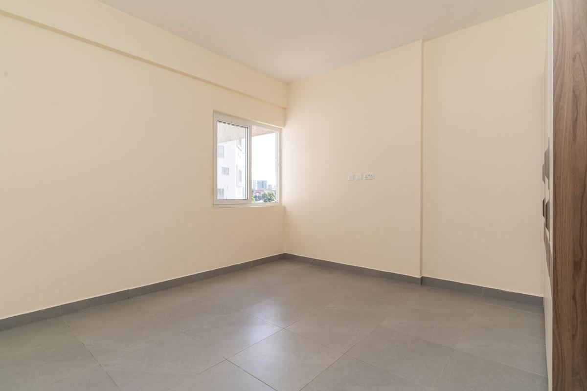 3 Bed Apartment with En Suite in Parklands - 18