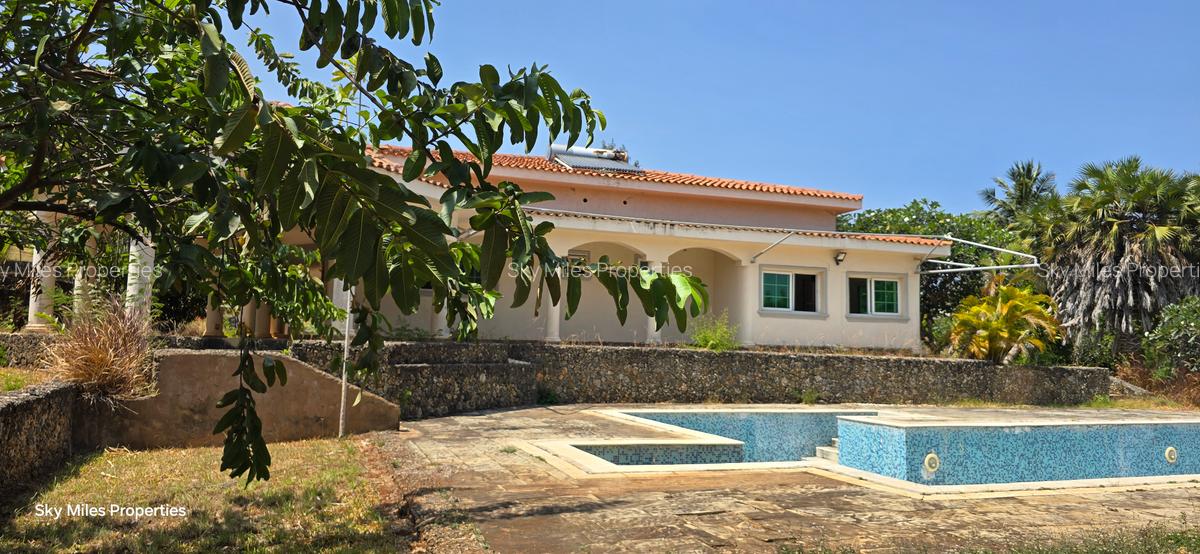 4 Bed Villa with En Suite at Vipingo - 18