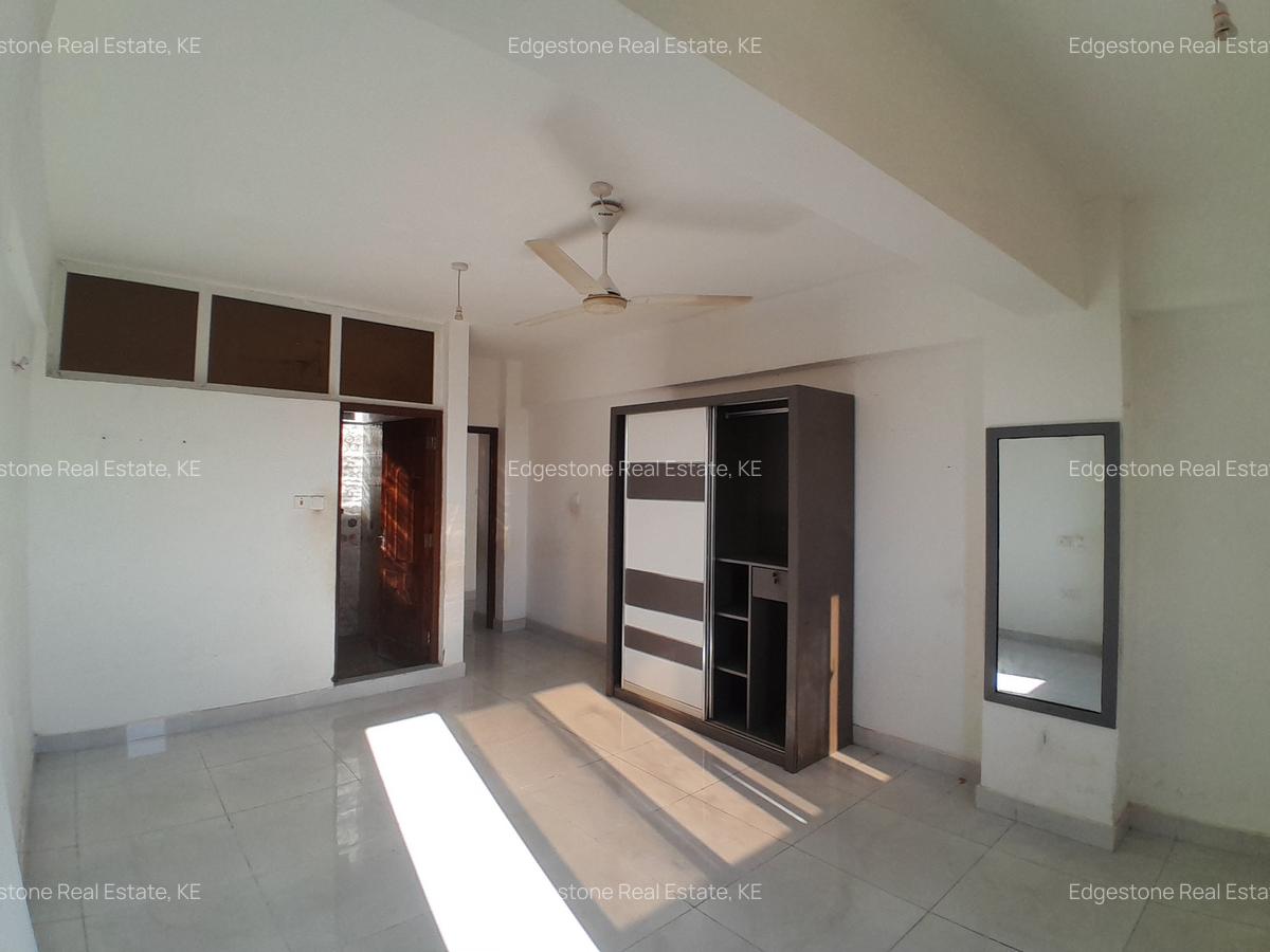 2 Bed Apartment with En Suite in Bamburi - 2