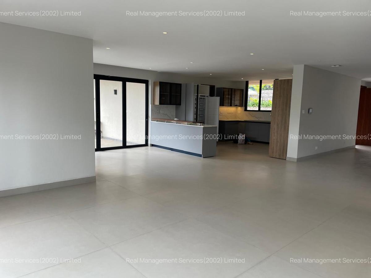 4 Bed Villa with En Suite at Loresho - 3