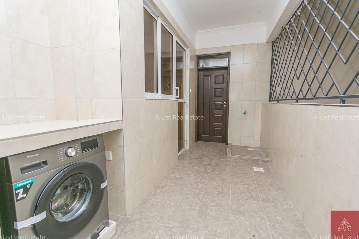 Furnished 2 Bed Apartment with En Suite at Brookside - 13