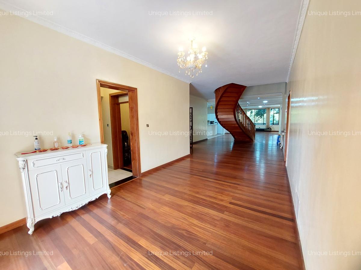 5 Bed House with En Suite in Gigiri - 11