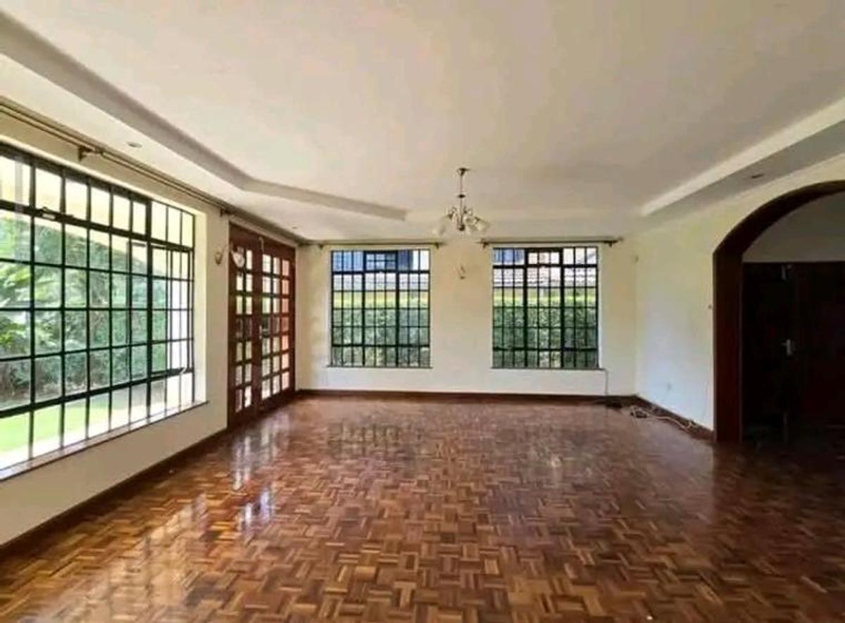 4 Bed Townhouse with En Suite in Lavington - 5