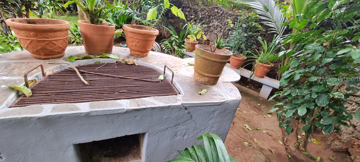 3 Bed Villa with En Suite at La-Marina - 6