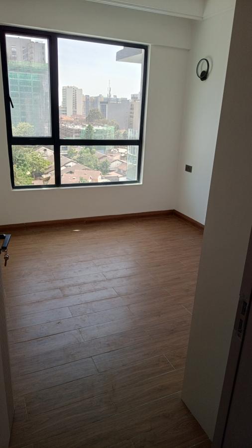 Serviced 2 Bed Apartment with En Suite in Kilimani - 9