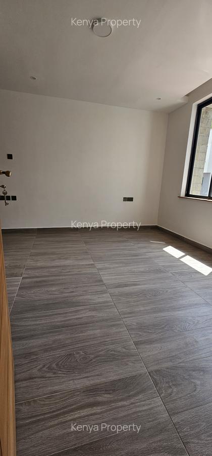 5 Bed Villa with En Suite at James Gichuru Road - 20