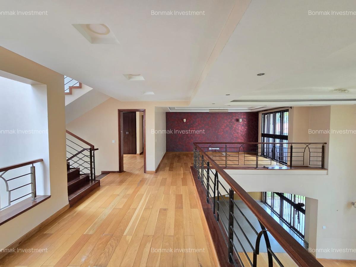 4 Bed Townhouse with En Suite at Lavington Green - 19