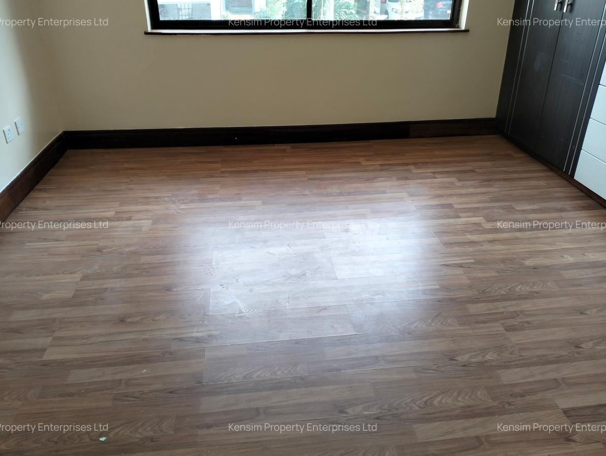 5 Bed Townhouse with En Suite in Westlands Area - 14