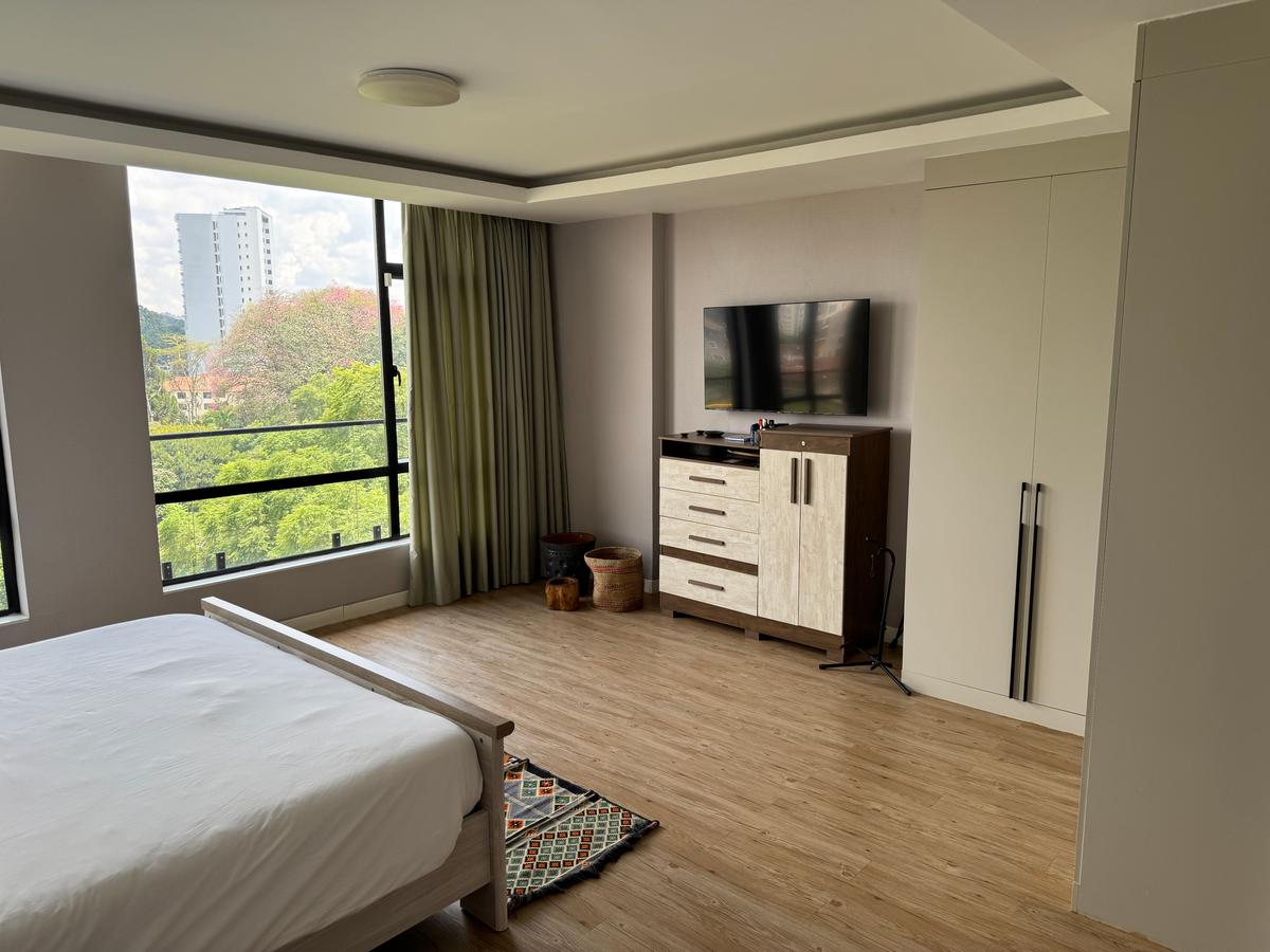 Serviced 2 Bed Apartment with En Suite in Westlands Area - 4