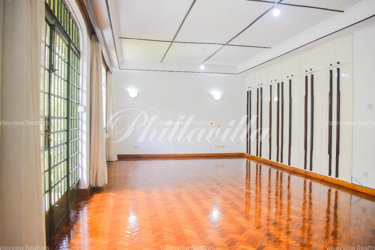 5 Bed Townhouse with En Suite at Kileleshwa - 7