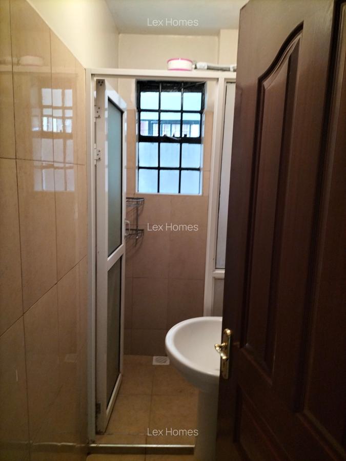 3 Bed Apartment with En Suite at - 9