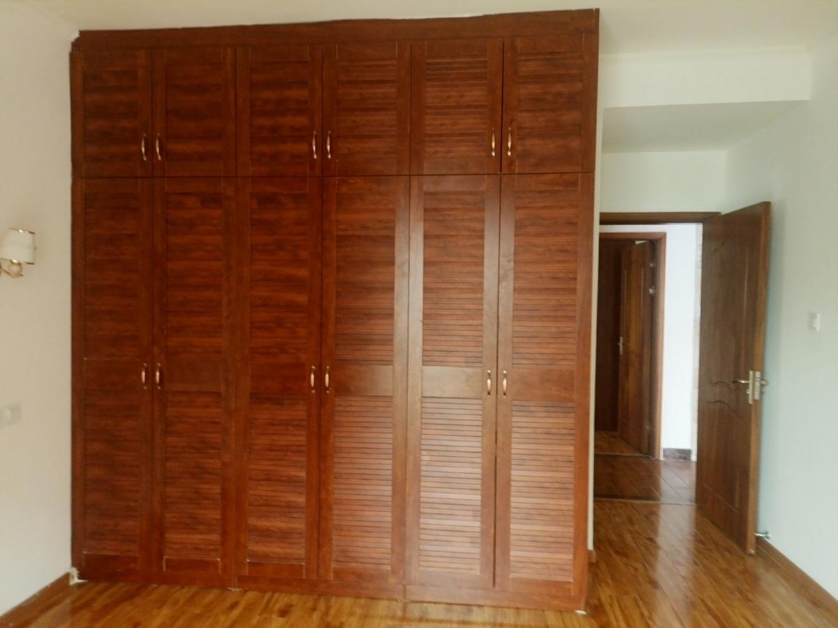 3 Bed Apartment with En Suite in Kilimani - 15