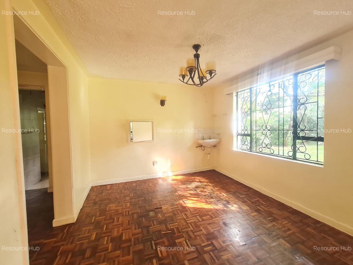 4 Bed House with En Suite at Hardy Area - 7