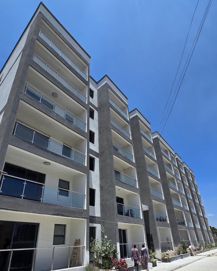 2 bed apartment with en suite at gateway mall