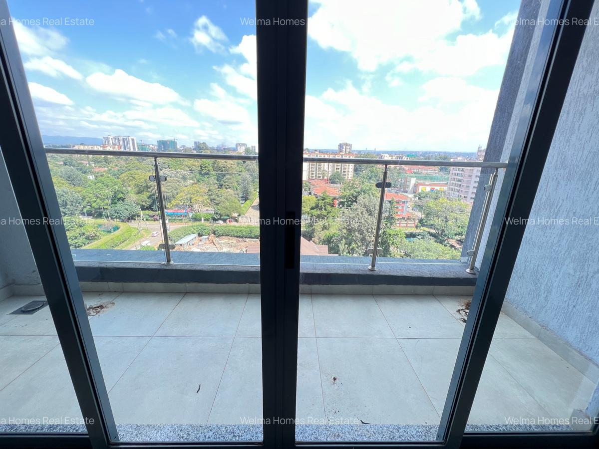 3 Bed Apartment with En Suite in Lavington - 7