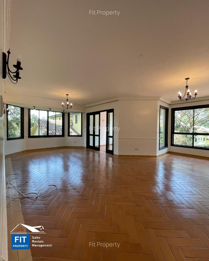 4 Bed House with En Suite in Westlands Area - 4