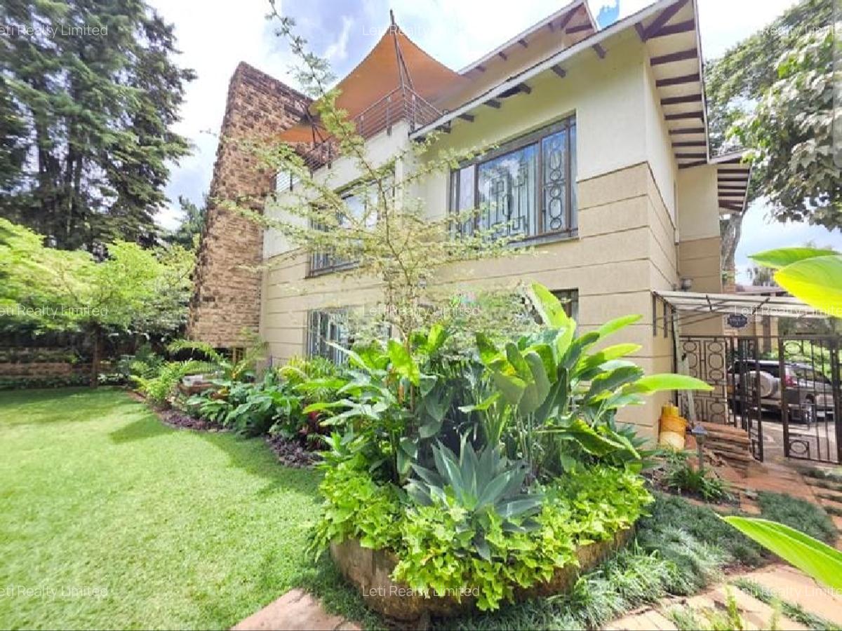 4 Bed Townhouse with En Suite in Lavington - 3