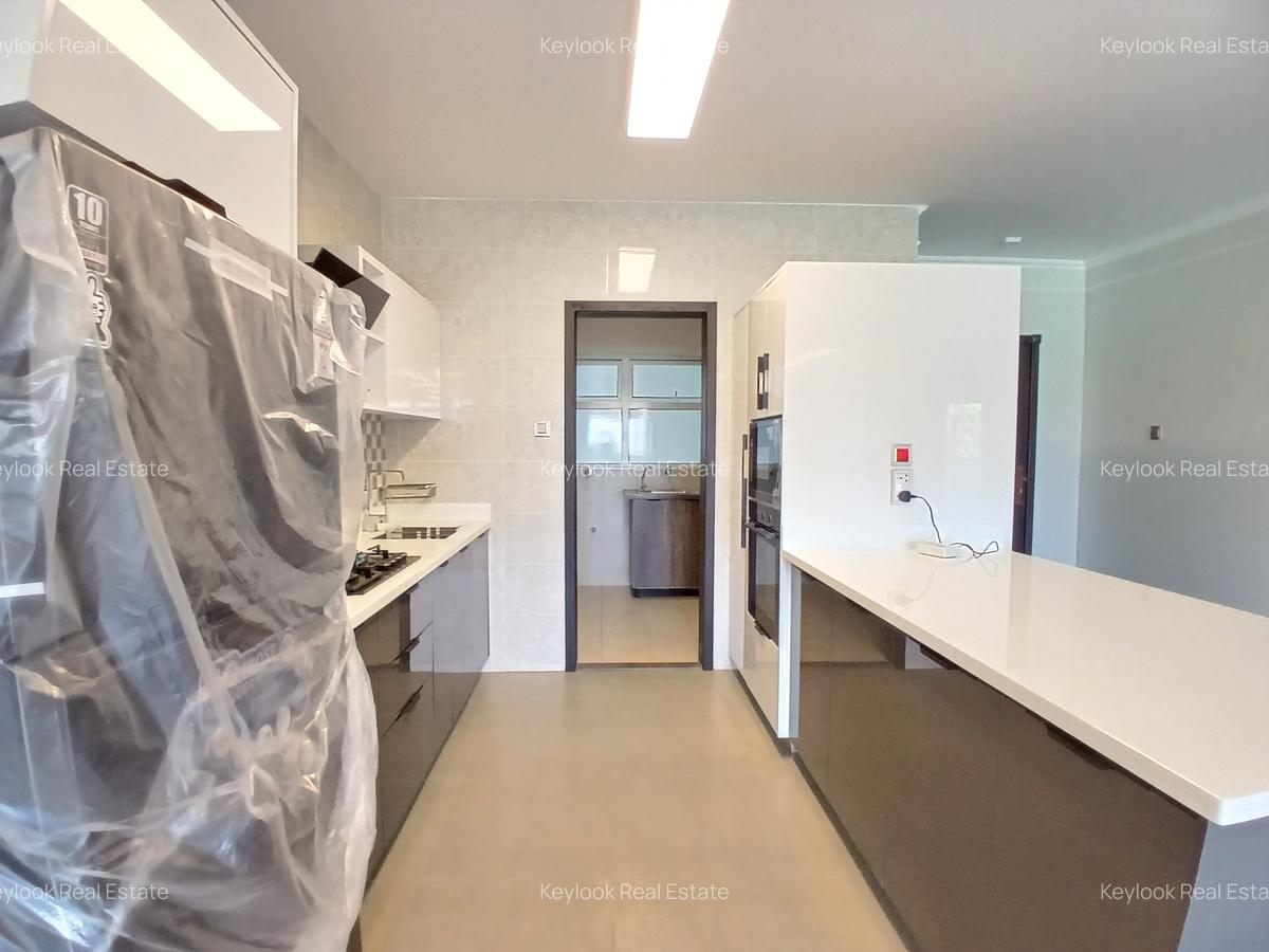 2 Bed Apartment with En Suite at Riverside Drive - 9