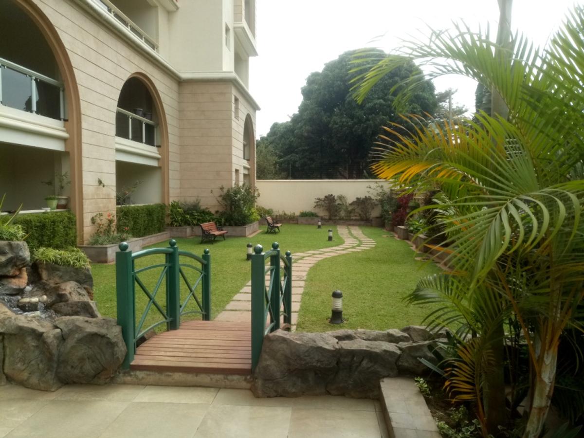 3 Bed Apartment with En Suite at Parklands Estate - 16