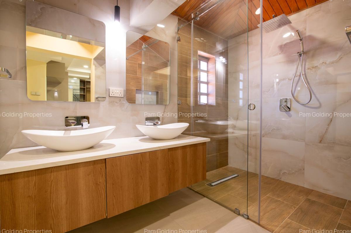 5 Bed House in Runda - 15