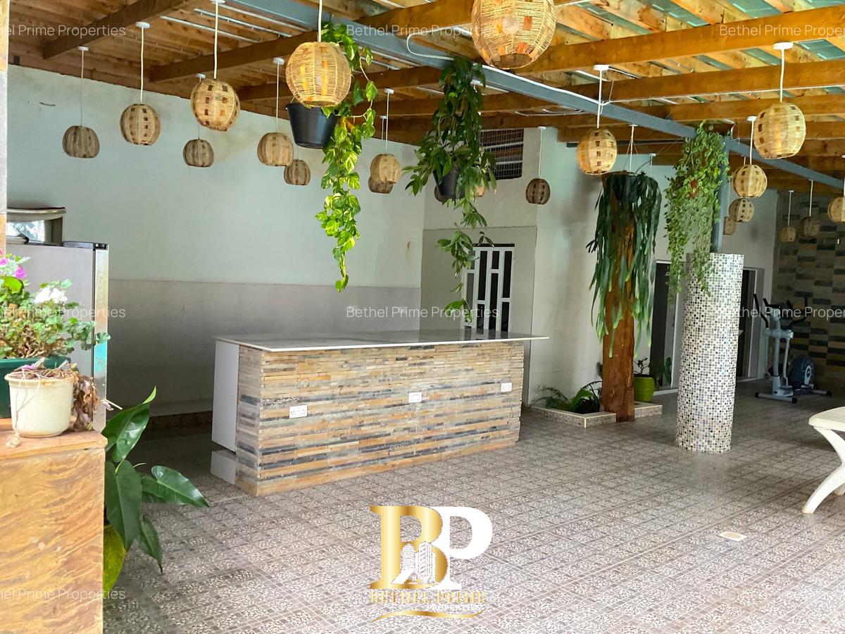 5 Bed Villa with Swimming Pool in Runda - 4