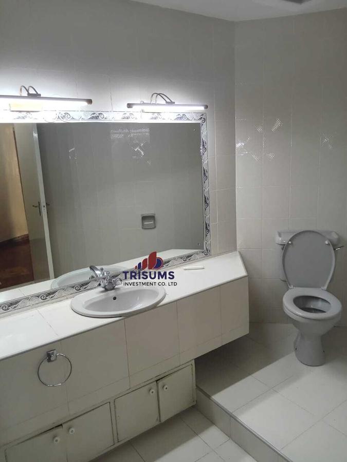 5 Bed Townhouse with En Suite at Westland - 5