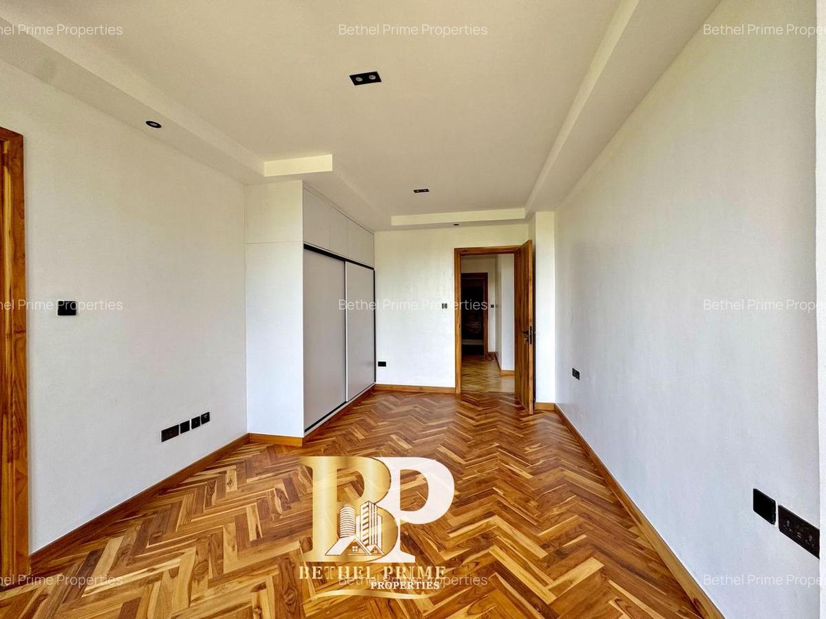 4 Bed Apartment with En Suite in Spring Valley - 20