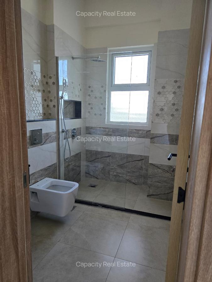 3 Bed Apartment with En Suite in Parklands - 18