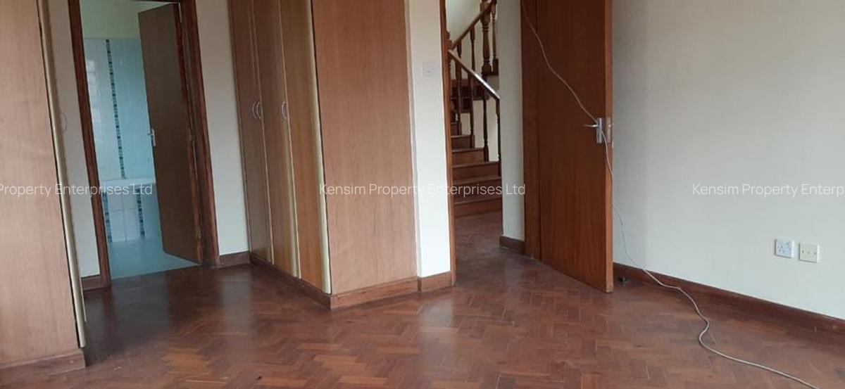 4 Bed Townhouse with En Suite in Spring Valley - 7