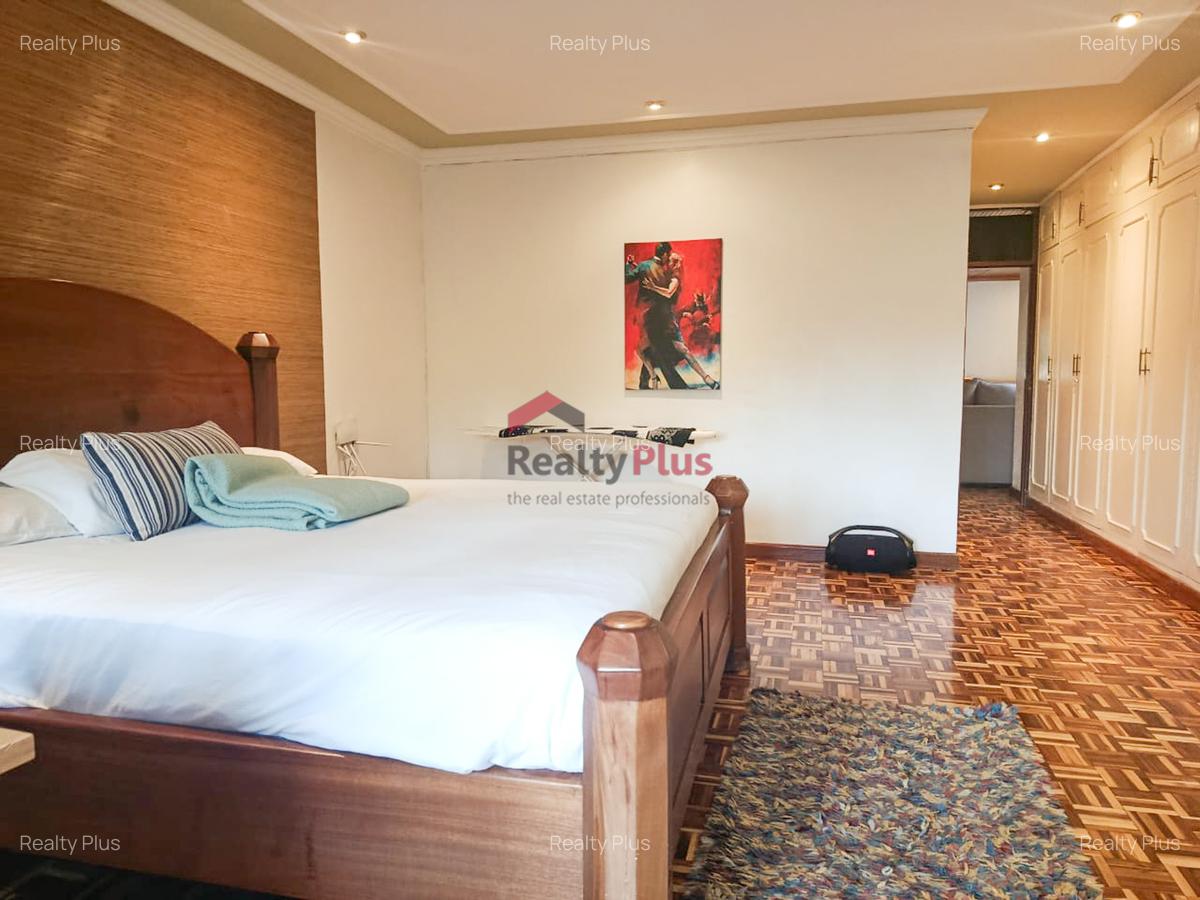 4 Bed House with En Suite in Westlands Area - 12