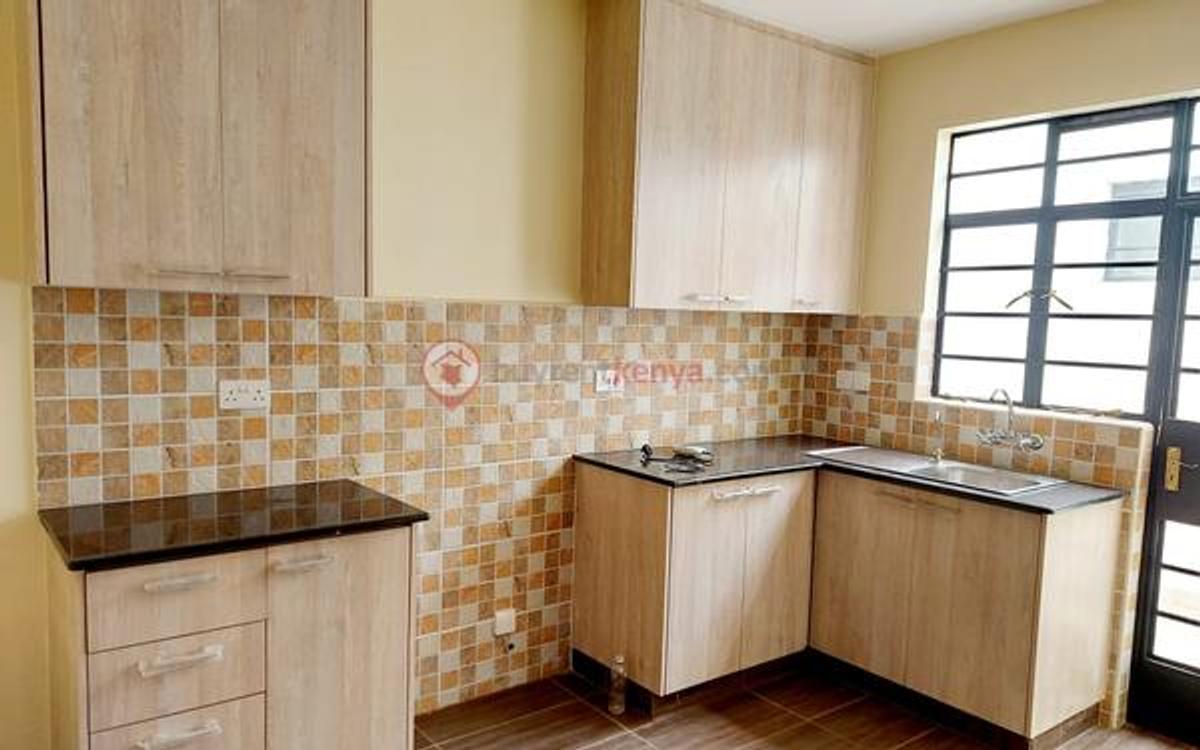 5 Bed Townhouse with En Suite at Kiambu - 10