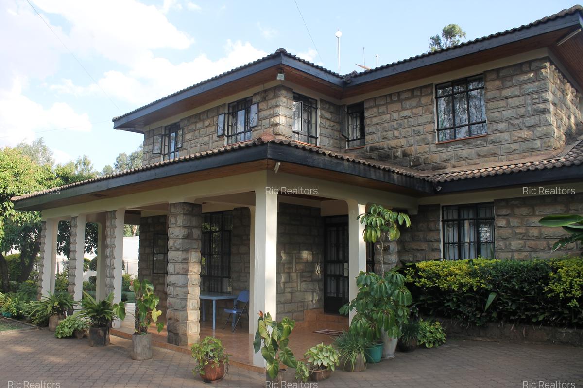 6 Bed House with En Suite in Karen Hardy - 6