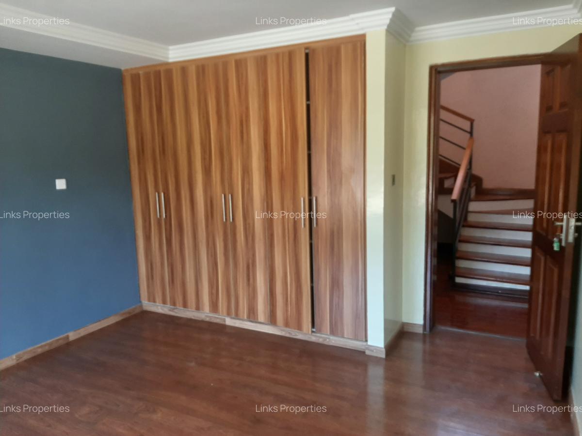 4 Bed Townhouse with En Suite at Karen - 10