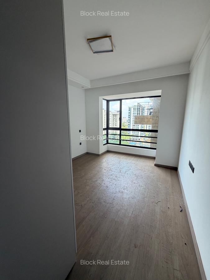 2 Bed Apartment with En Suite in Riverside - 3