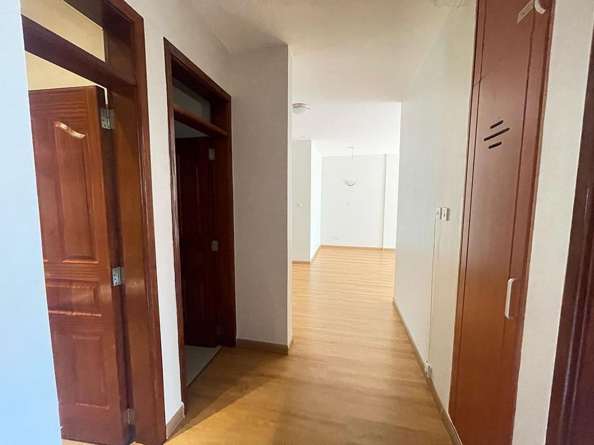 2 Bed Apartment with En Suite in Kileleshwa - 3