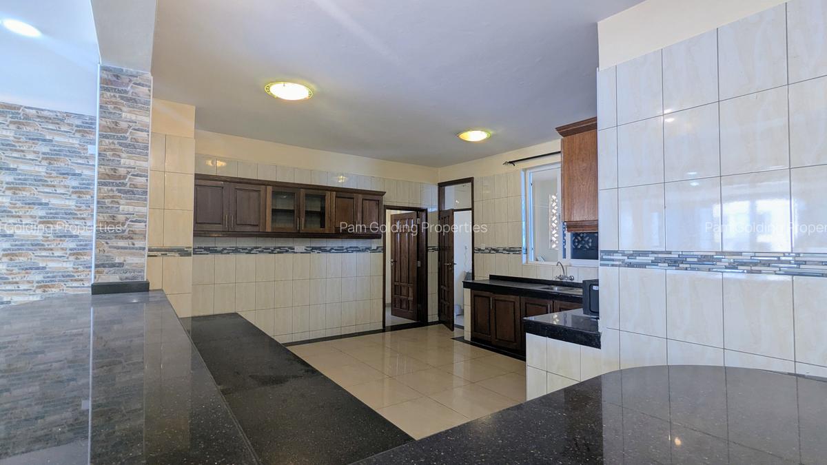 4 Bed Apartment with En Suite at Mwamba Drive - 5