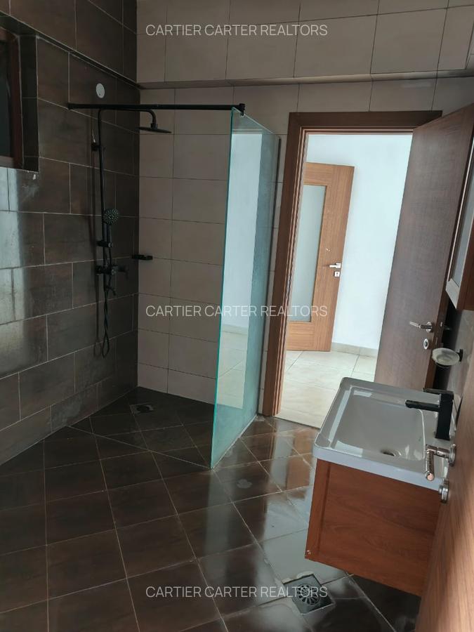 3 Bed Apartment with En Suite in Westlands Area - 11