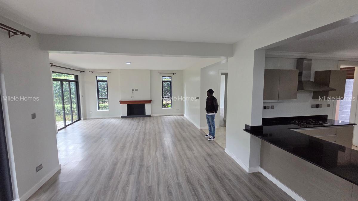 5 Bed Townhouse with En Suite at Paradise - 5