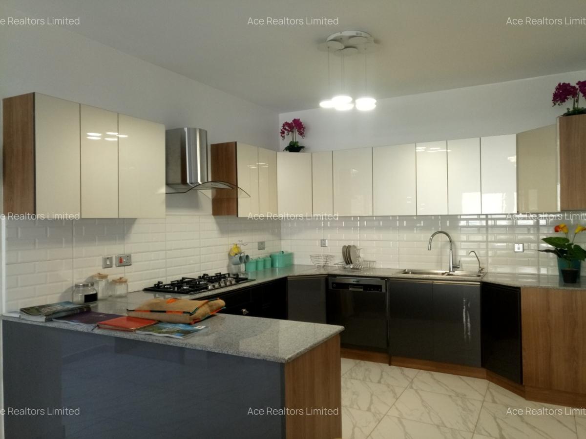 2 Bed Apartment with En Suite at Lavington - 4