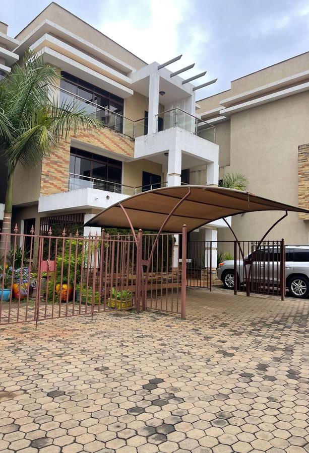 5 Bed Townhouse with En Suite in Lavington - 1