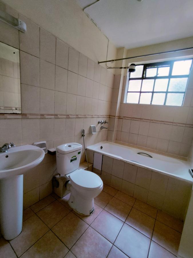 3 Bed Apartment with En Suite in Kileleshwa - 5