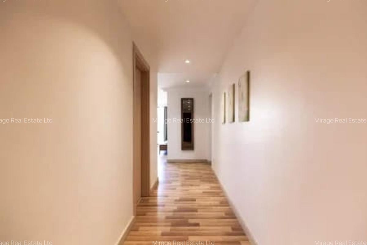 4 Bed Apartment with En Suite in Parklands - 8