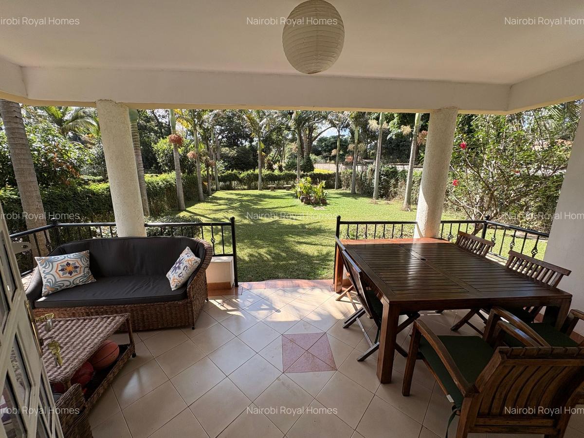 4 Bed House with En Suite at Loresho Road - 9